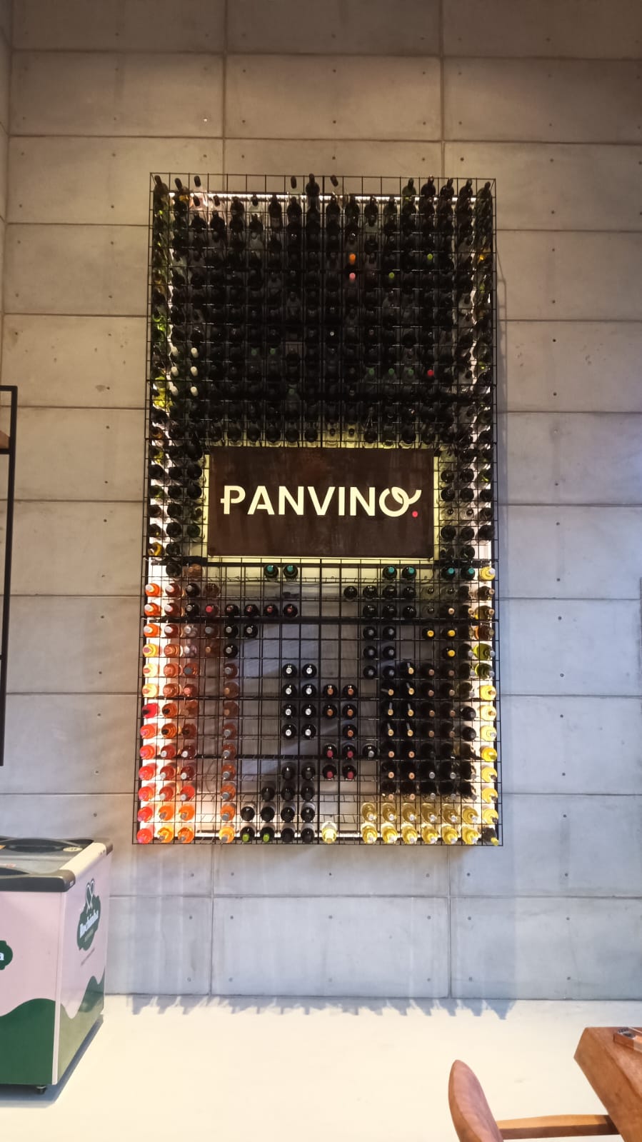 Placa-aço-corten-cortada-a-laser-restaurante-panvino-brooklin-SP.jpg
